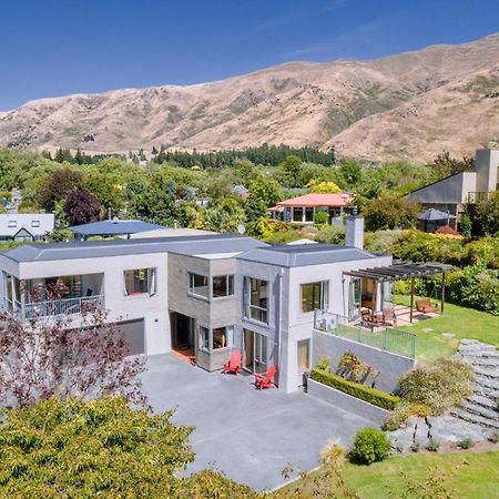 Sargood Splendour - Wanaka Holiday Home Bagian luar foto