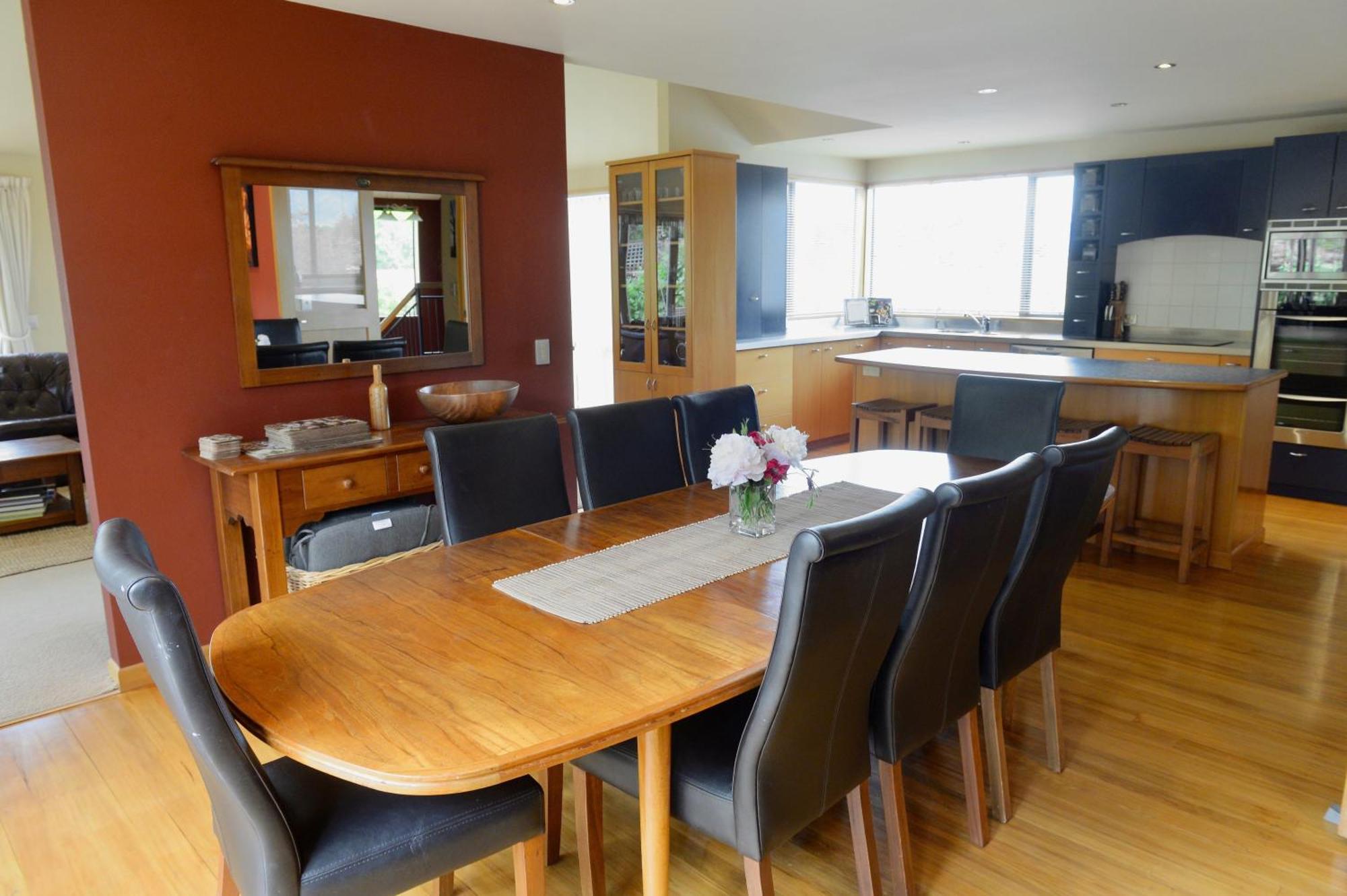 Sargood Splendour - Wanaka Holiday Home Bagian luar foto